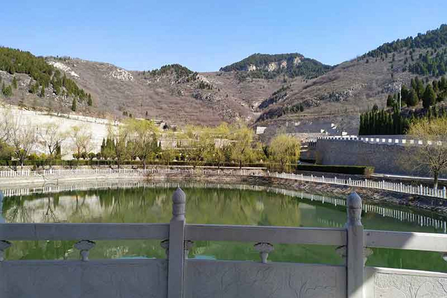 园区湖景图